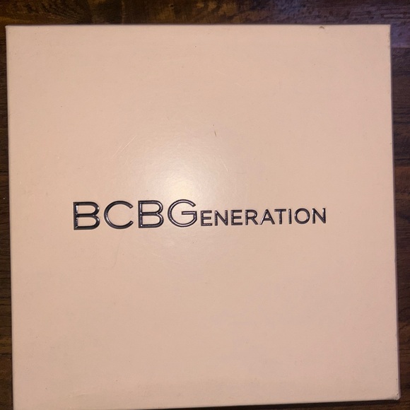 Bcbg Helen smooth patent leather size 7 - Picture 3 of 4